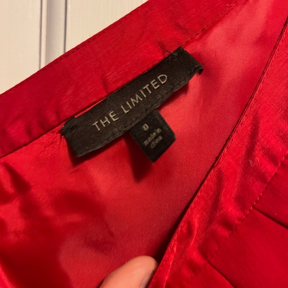 Limited Red Dress one arm short - Size 0 - Picture 3 of 3